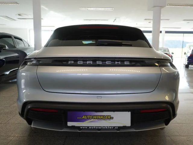 Porsche Taycan 4 Cross Turismo
