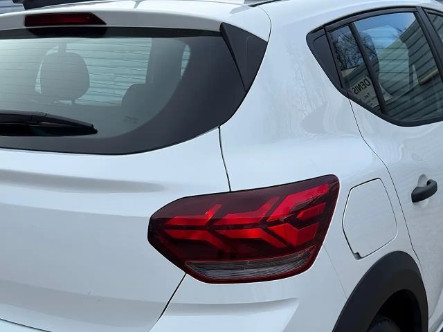 Dacia Sandero Essential Stepway TCe 90