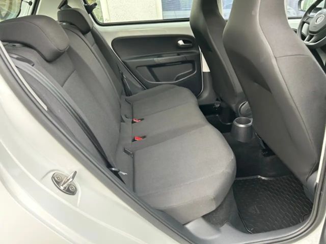 Volkswagen up! Move Move up!