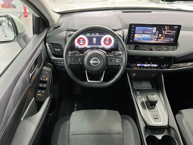 Nissan Qashqai 1.3 Connecta Ambiente+360°+uvm.