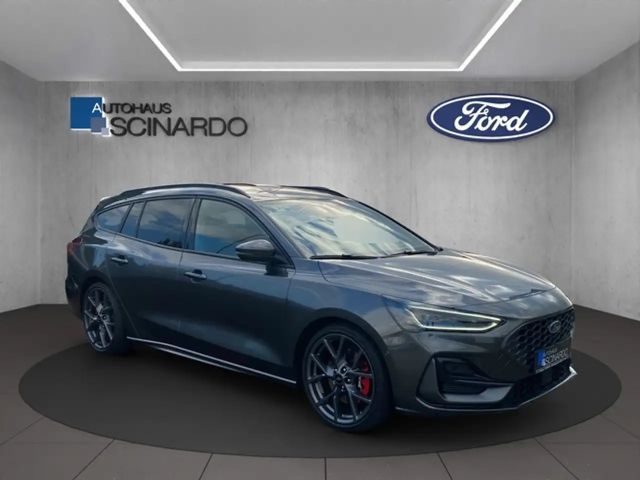 Ford Focus EcoBoost ST Line Wagon