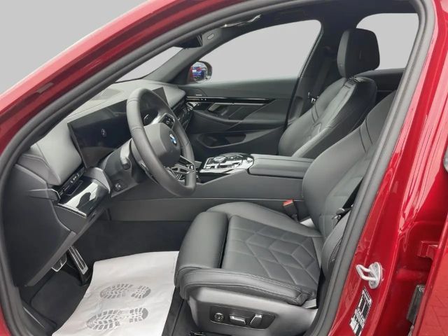 BMW 520 520i M-Sport Sedan