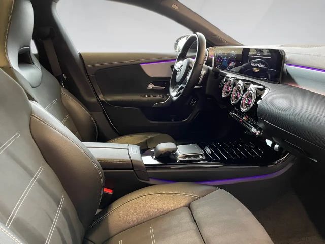 Mercedes-Benz CLA 200 AMG Line Shooting Brake