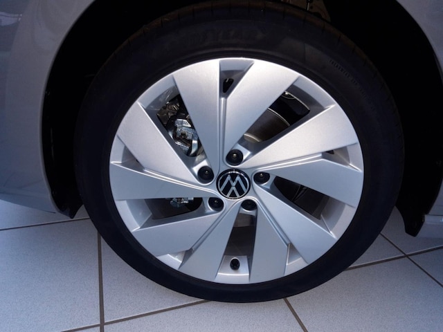 Volkswagen Golf DSG Life Variant