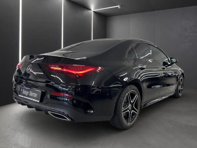 Mercedes-Benz CLA 200 AMG Line Coupé
