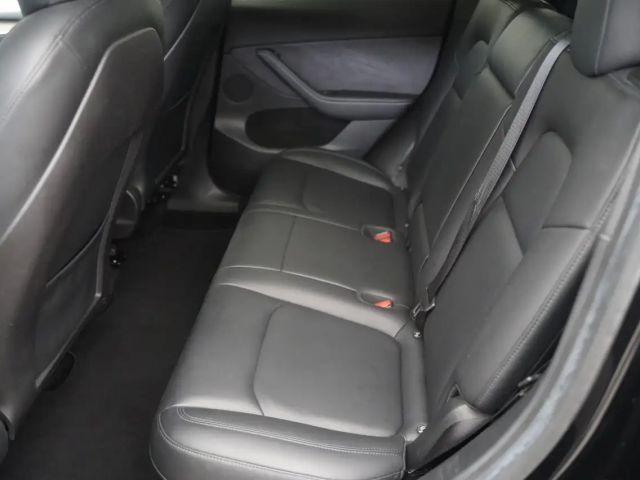 Tesla Model Y AWD Long Range