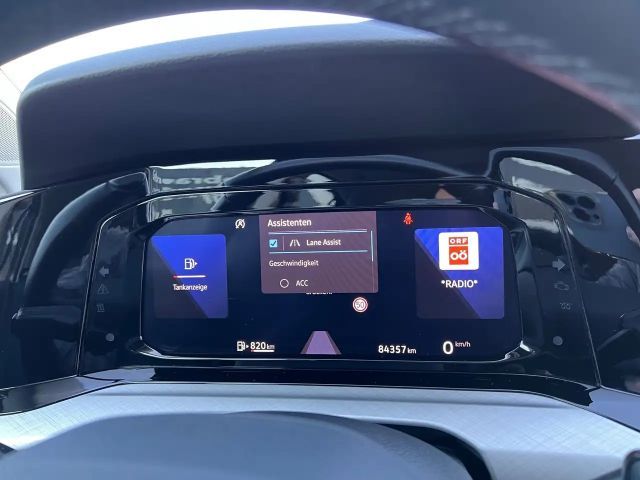 Volkswagen Golf Life Variant