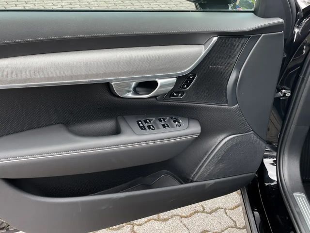Volvo V90 Dark Plus