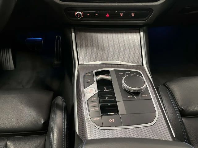 BMW 330 330d M-Sport Sedan