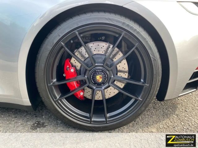 Porsche 911 4 Cabrio Carrera GTS