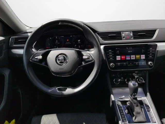 Skoda Superb 1.4 TSI Ambition Combi iV