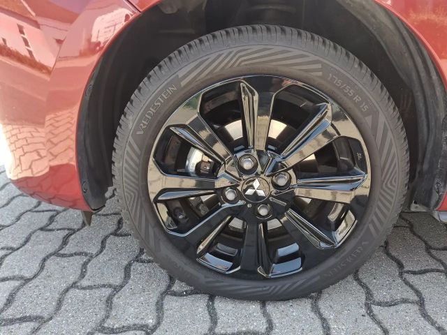 Mitsubishi Space Star Star