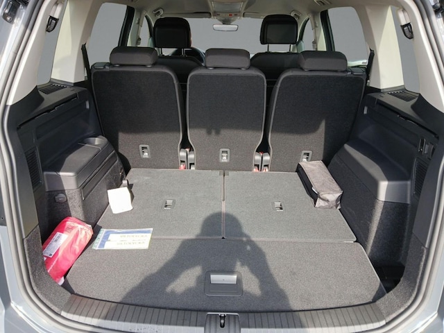 Volkswagen Touran 1.5 TSI DSG R-Line