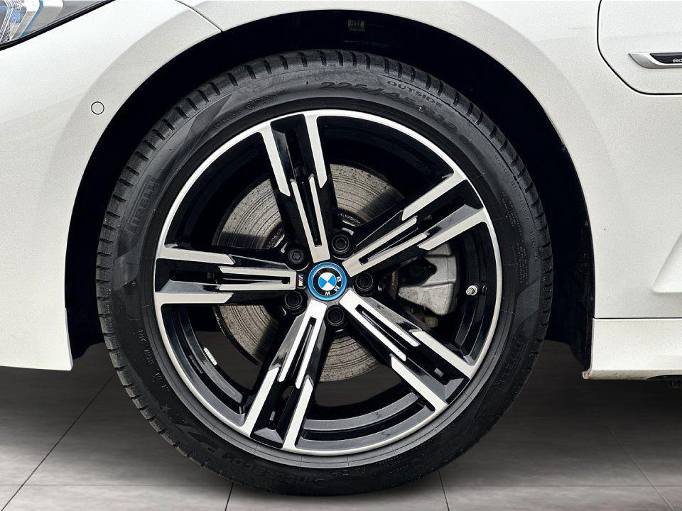 BMW 330 330e Touring