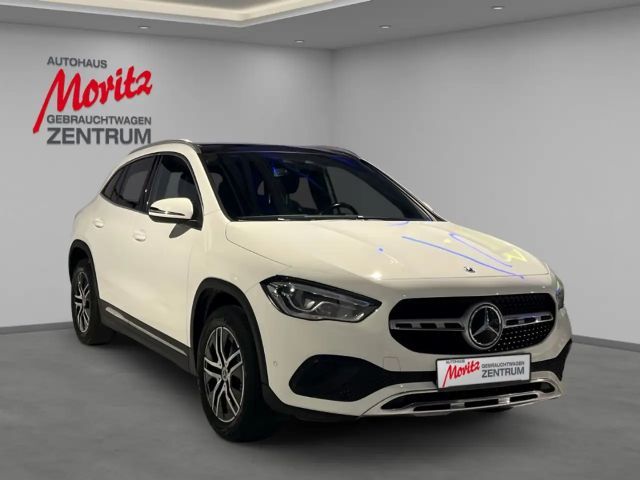Mercedes-Benz GLA 200 Progressive