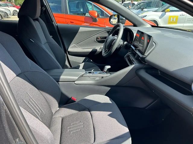 Toyota C-HR Active Hybride