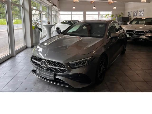 Mercedes-Benz A 180 AMG Line