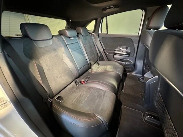 Mercedes-Benz EQA 300 4MATIC AMG Line