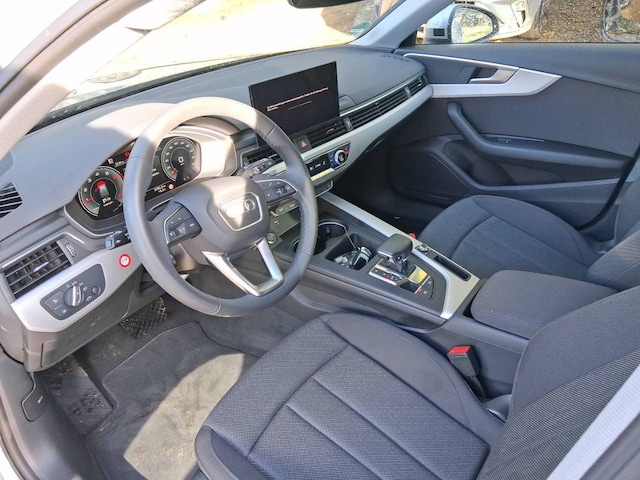 Audi A4 40 TFSI Avant S-Tronic