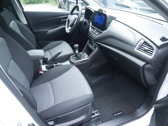 Suzuki S-Cross Hybrid