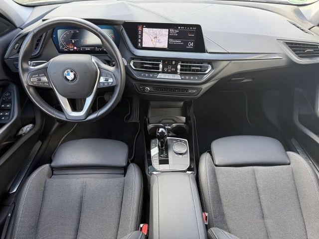 BMW 118 118i Sedan