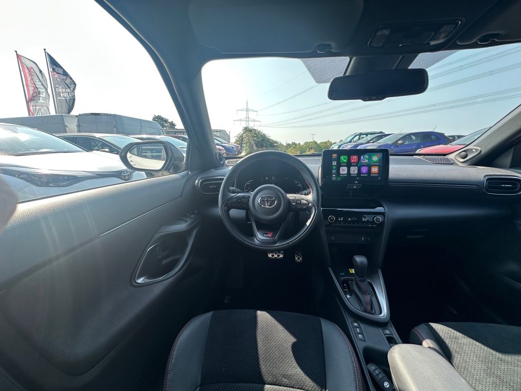 Toyota Yaris Cross 5-deurs Bi-Tone GR