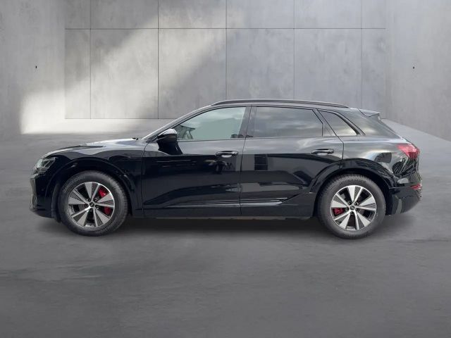 Audi Q8 e-tron 55 Business Quattro
