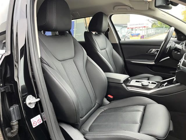 BMW 330 330e Touring xDrive