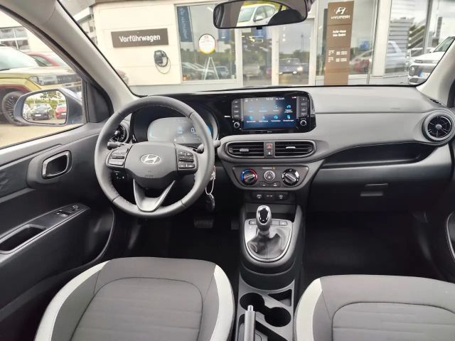 Hyundai i10 1.0 2WD Trend