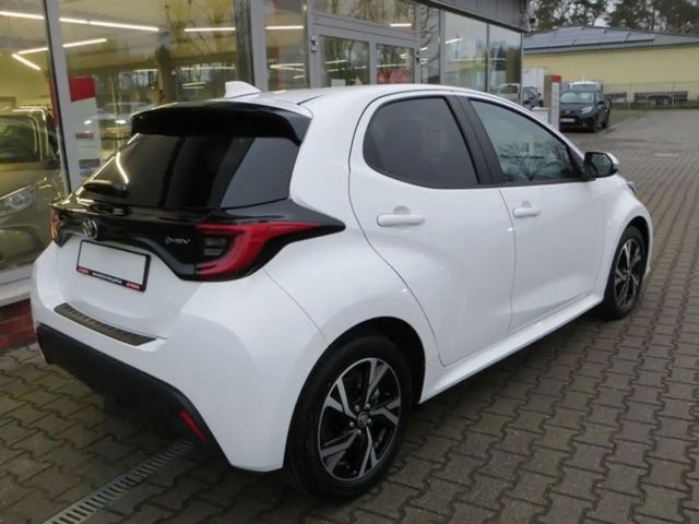 Toyota Yaris Hatchback Hybride Team D