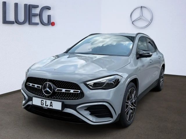Mercedes-Benz GLA 200 SpurW S-Sitz W-Paket PDC SpurH AUT AHK