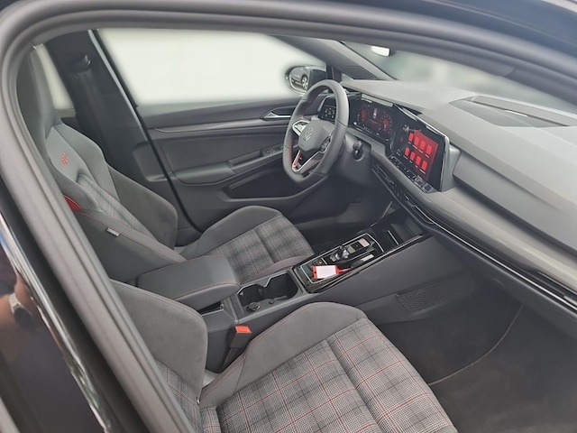 Volkswagen Golf 2.0 TSI