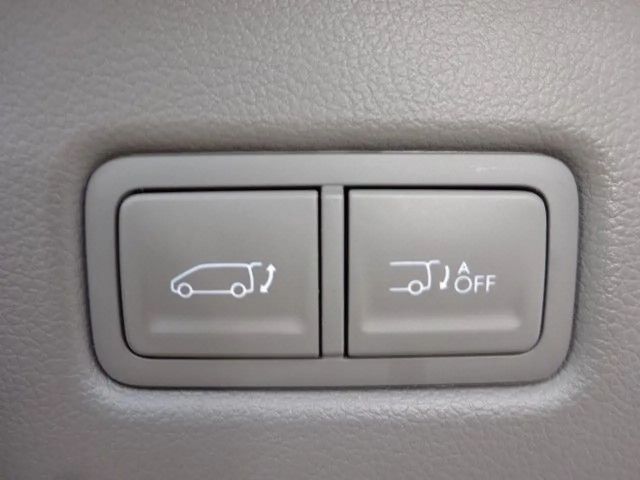 Hyundai Staria Signature