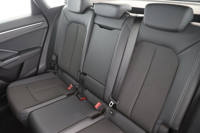 Audi Q3 35 TDI S-Line