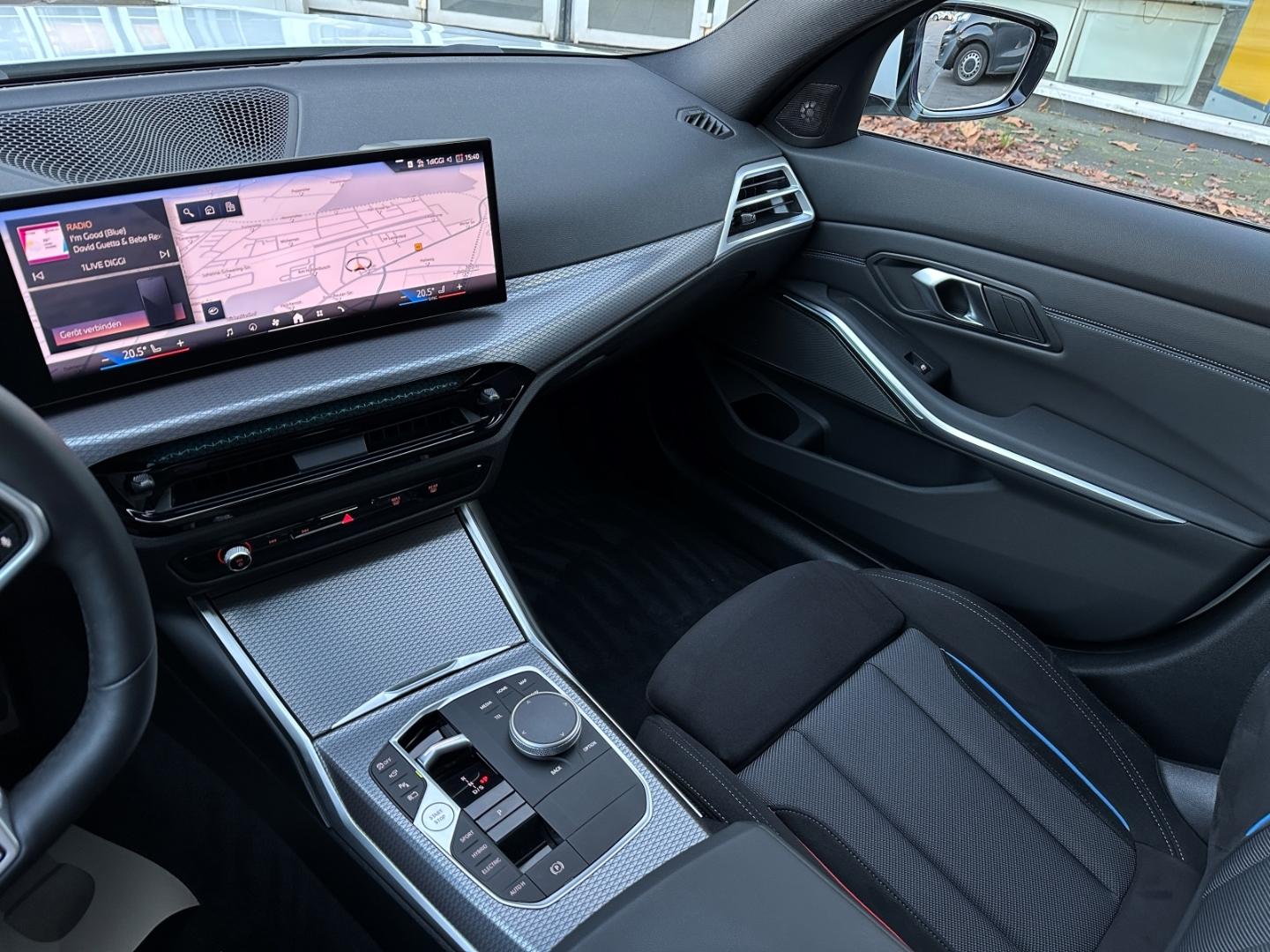 BMW 330 330e M-Sport Touring