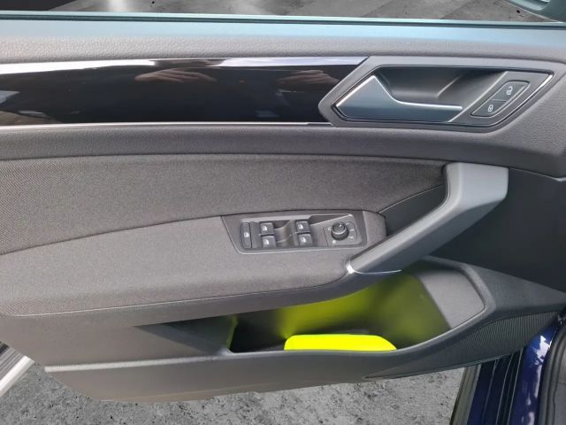 Volkswagen Touran Comfortline DSG R-Line