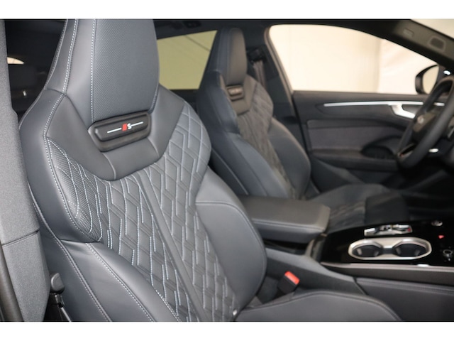 Audi A6 e-tron Avant Quattro