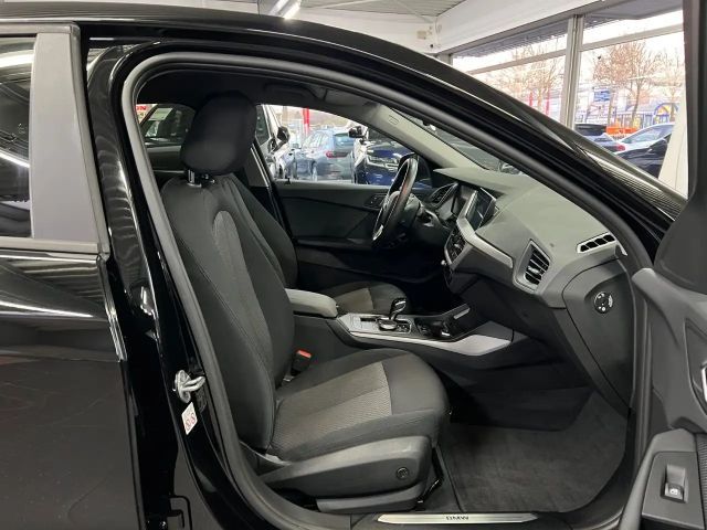 BMW 116 116d Advantage pakket Sedan