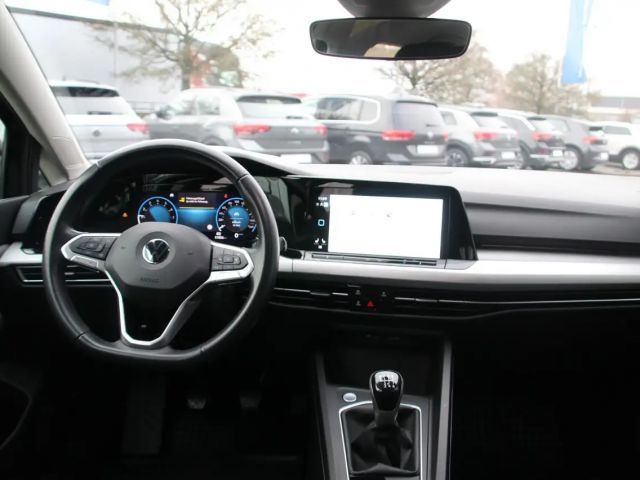 Volkswagen Golf Life Variant