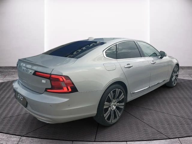 Volvo S90 AWD Recharge T8