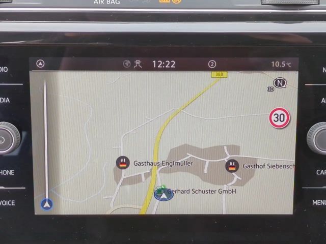 Volkswagen Touran 7-Sitze 1.5TSI*ACC Navi digCock SHZ 2xPDC