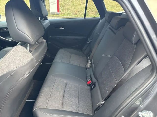 Toyota Corolla Hybride Team D