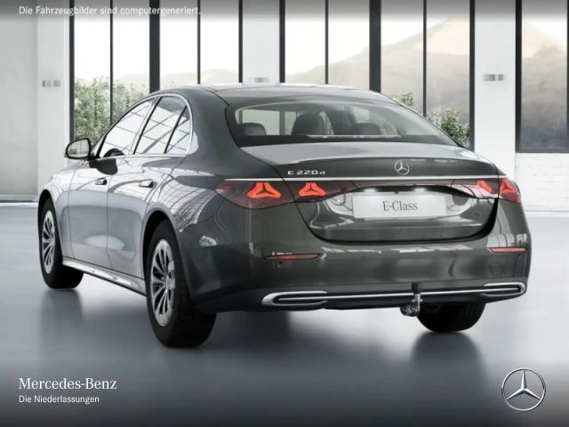 Mercedes-Benz E 220 AVANTGARDE E 220 d Sedan