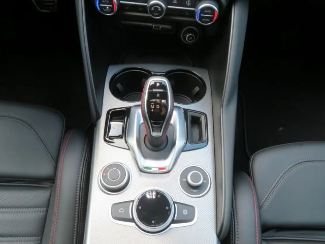 Alfa Romeo Giulia Q4