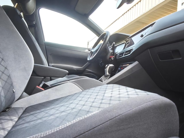 Volkswagen Polo 1.0 TSI DSG IQ.Drive R-Line