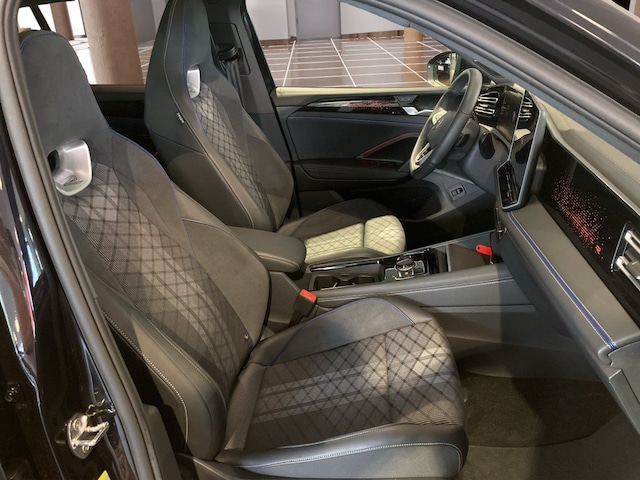 Volkswagen Tiguan Tiguan 1,5   R-L  BT110eTSID7F