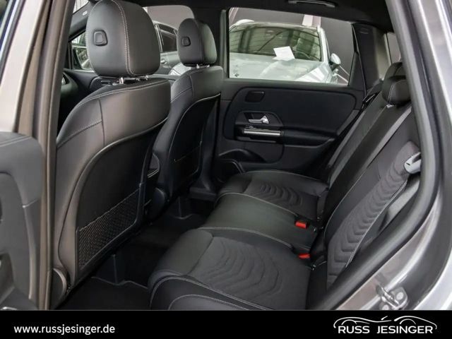 Mercedes-Benz B 220 4MATIC Progressive Sedan