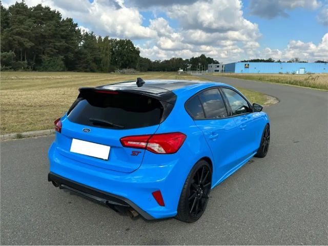 Ford Focus ST Line