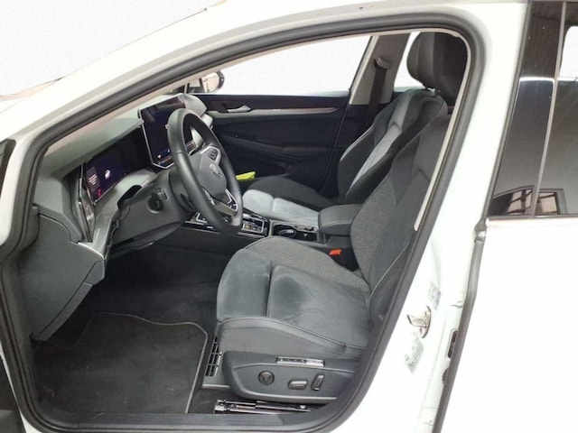 Volkswagen Golf 1.5 eTSI Golf VIII Style