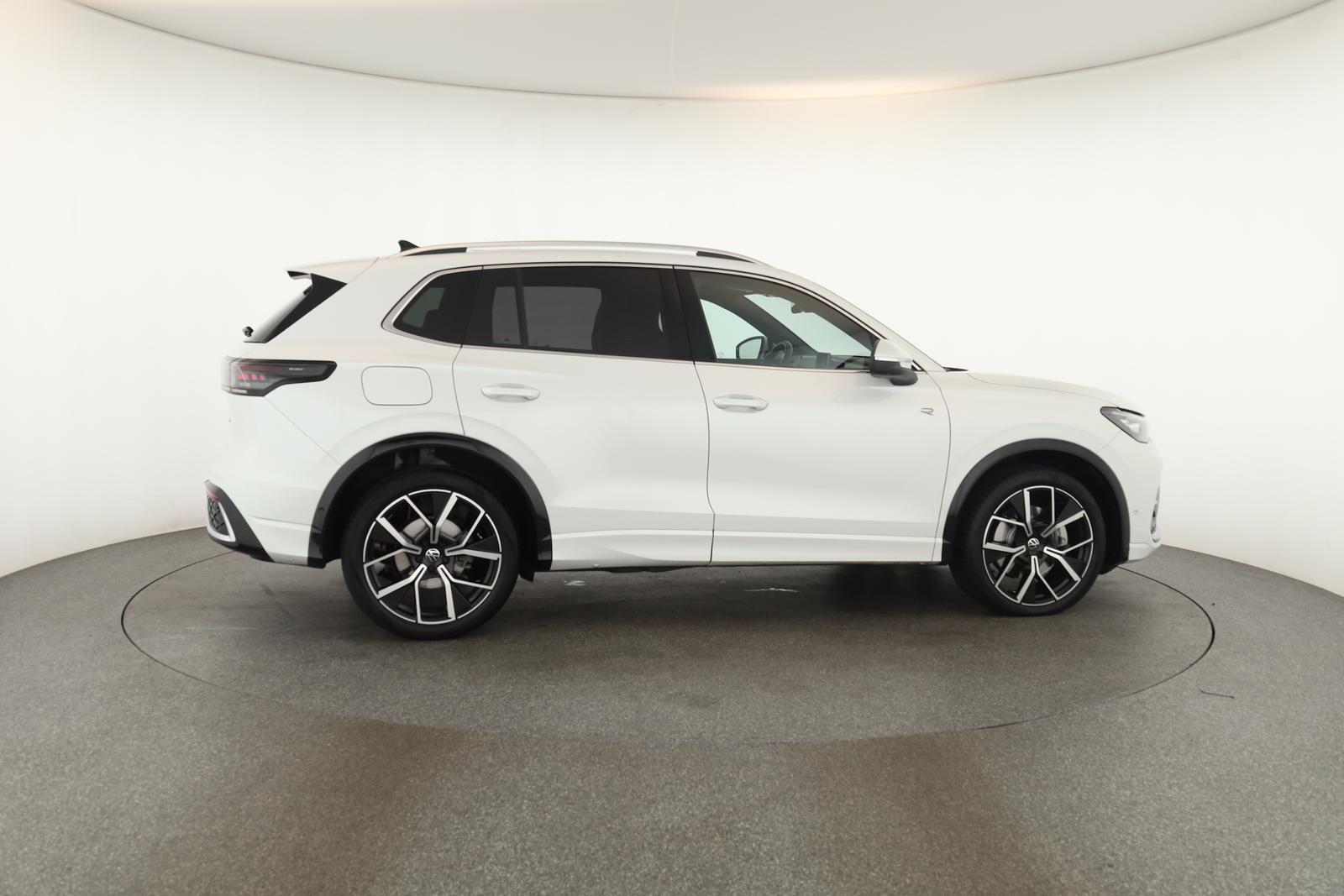 Volkswagen Tiguan 2.0 TDI DSG IQ.Drive R-Line